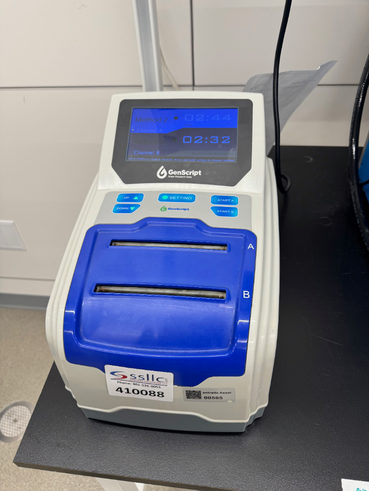 Image of GenScript eBlot Protein Analyzer